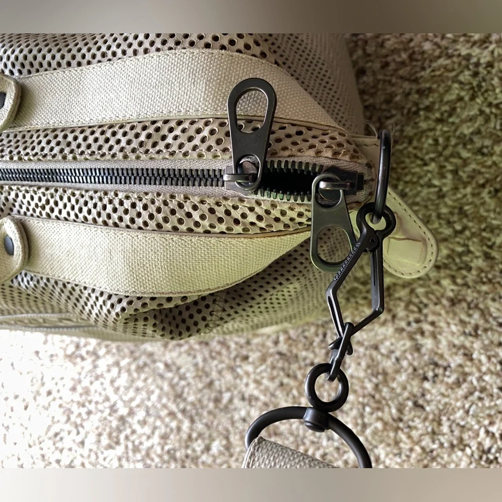 Bottega Veneta Intrecciato duffle Bag Shoulder beige leather quiet Luxury